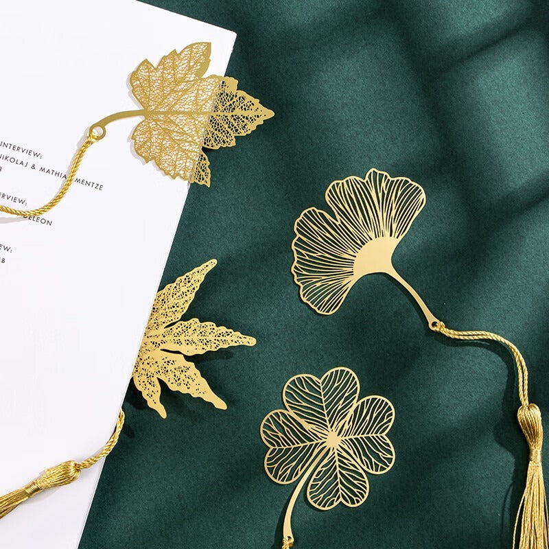 Nature-Inspired Leaf Metal Bookmark – Perfect for Book Lovers